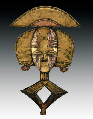 unknown African artist (Kota peoples) - Reliquary Guardian Figure (Mbulu Ngulu or Mbulu Viti), 19th century